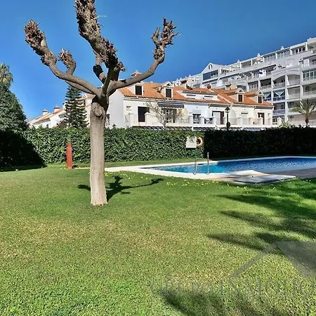 De Playa Con Piscina شقة